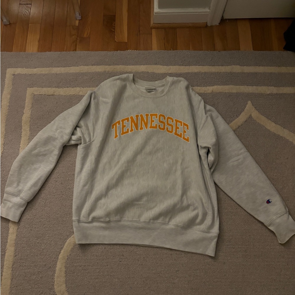 University of Tennessee Ash Crewneck Champion Size large